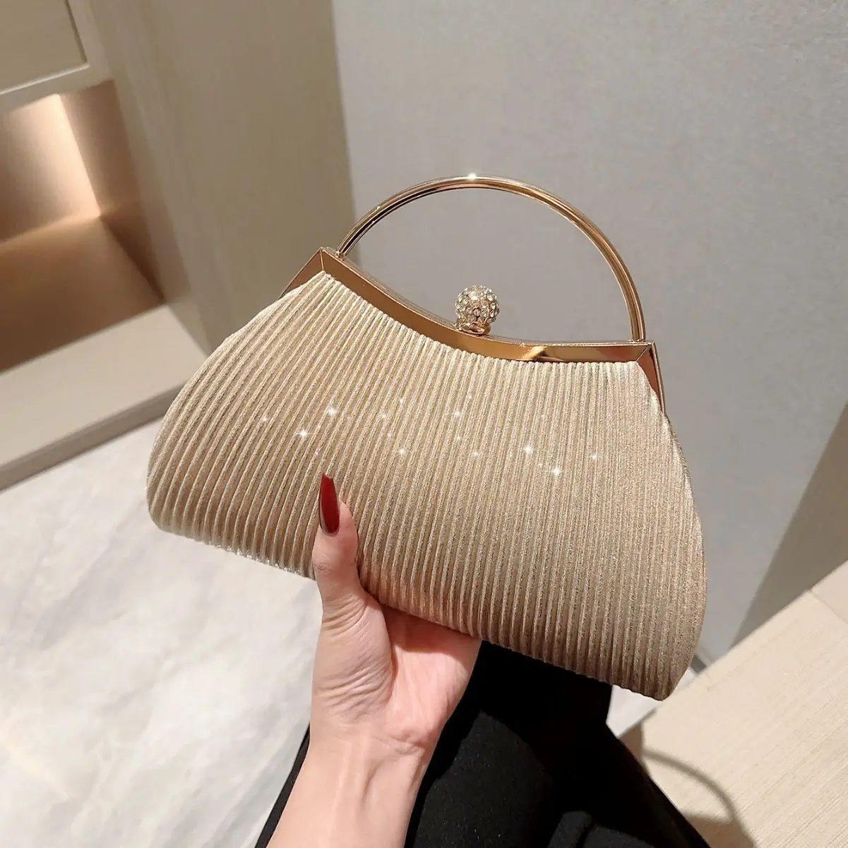 Pleated Evening Handbag Women Top Handle Glitter Day Clutch Ladies Wedding Dinner Dressed Clip Bag Diamond Party Purse