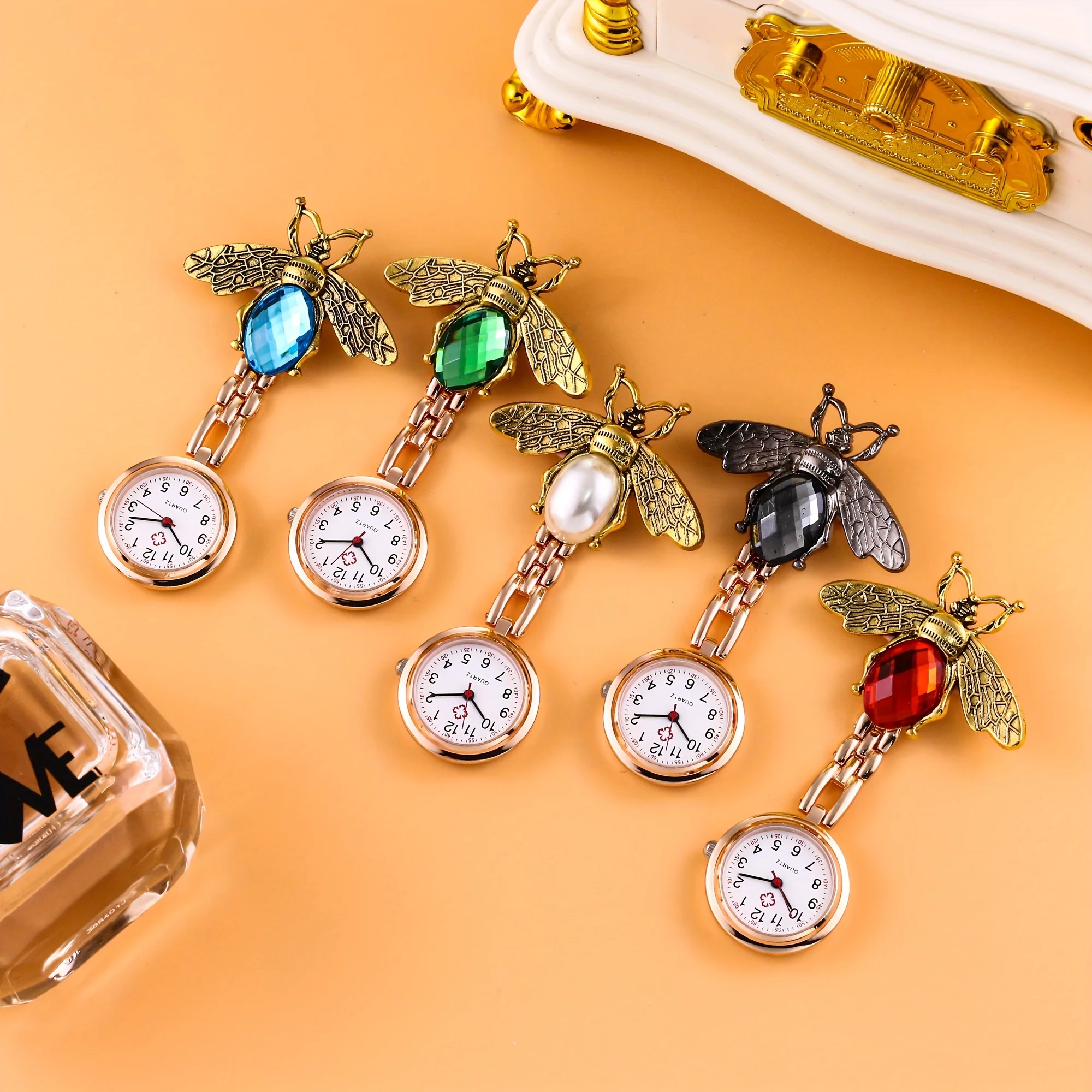 Cartoon Bee Hanging Watch Nurse Hanging Watch Butterfly Pocket Watch Portable Male and Female Student Chest Watch Pin Table