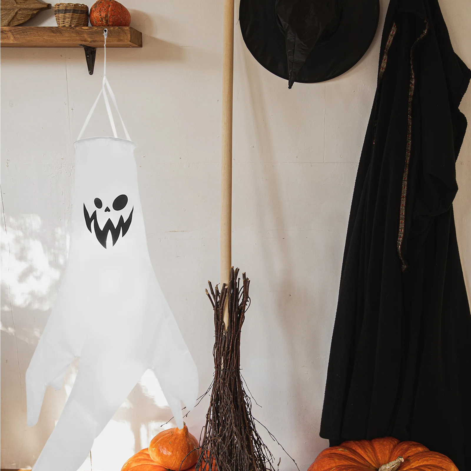 

4 Pcs Glowing Ghost Flag Decoration Lightweight Polyester Wind Sock Halloween Outdoor Hanging Party DecorHaunted House Supply