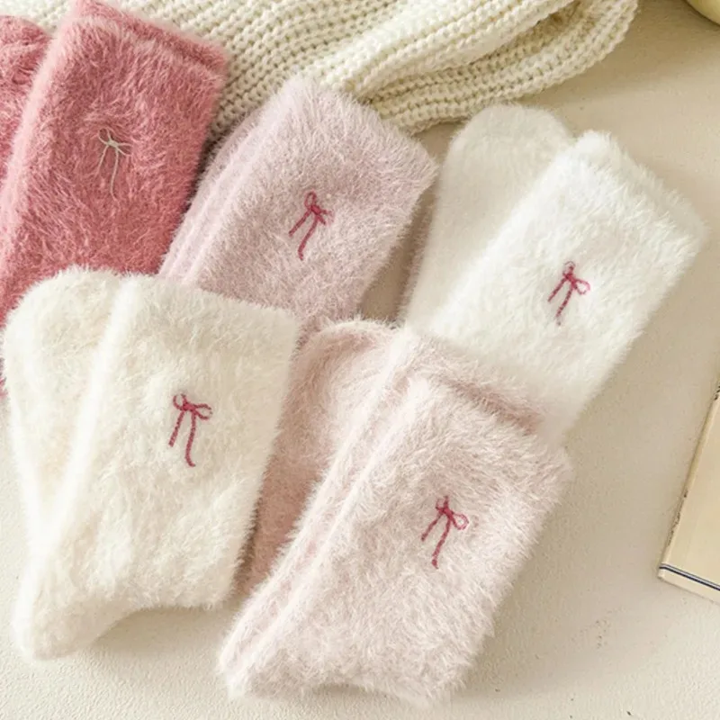 

5 Pairs Autumn Winter Fleece Bow-Tie Plush Socks Woman Cute Sweet Mid-Calf Socks Thickened Warm Home Sleep Short Socks for Girls
