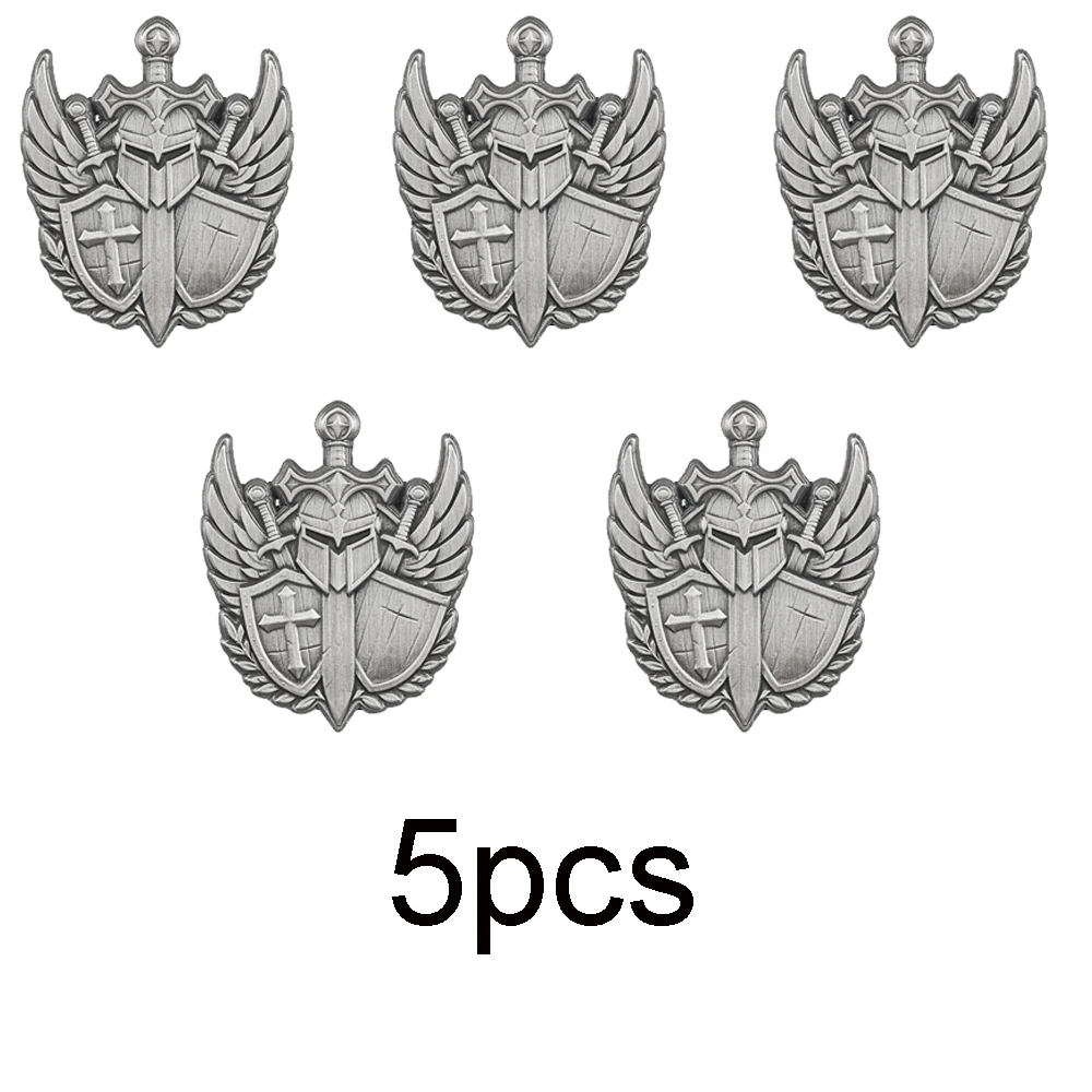 Mittelalterlicher Kreuzritter-Emblem-Pin, Templerhelm-Schwert-Brosche, geflügelter Schild-Kreuz-Abzeichen, Anstecknadeln, Fantasy-Gaming-Schmuck für Fans – Detail 11