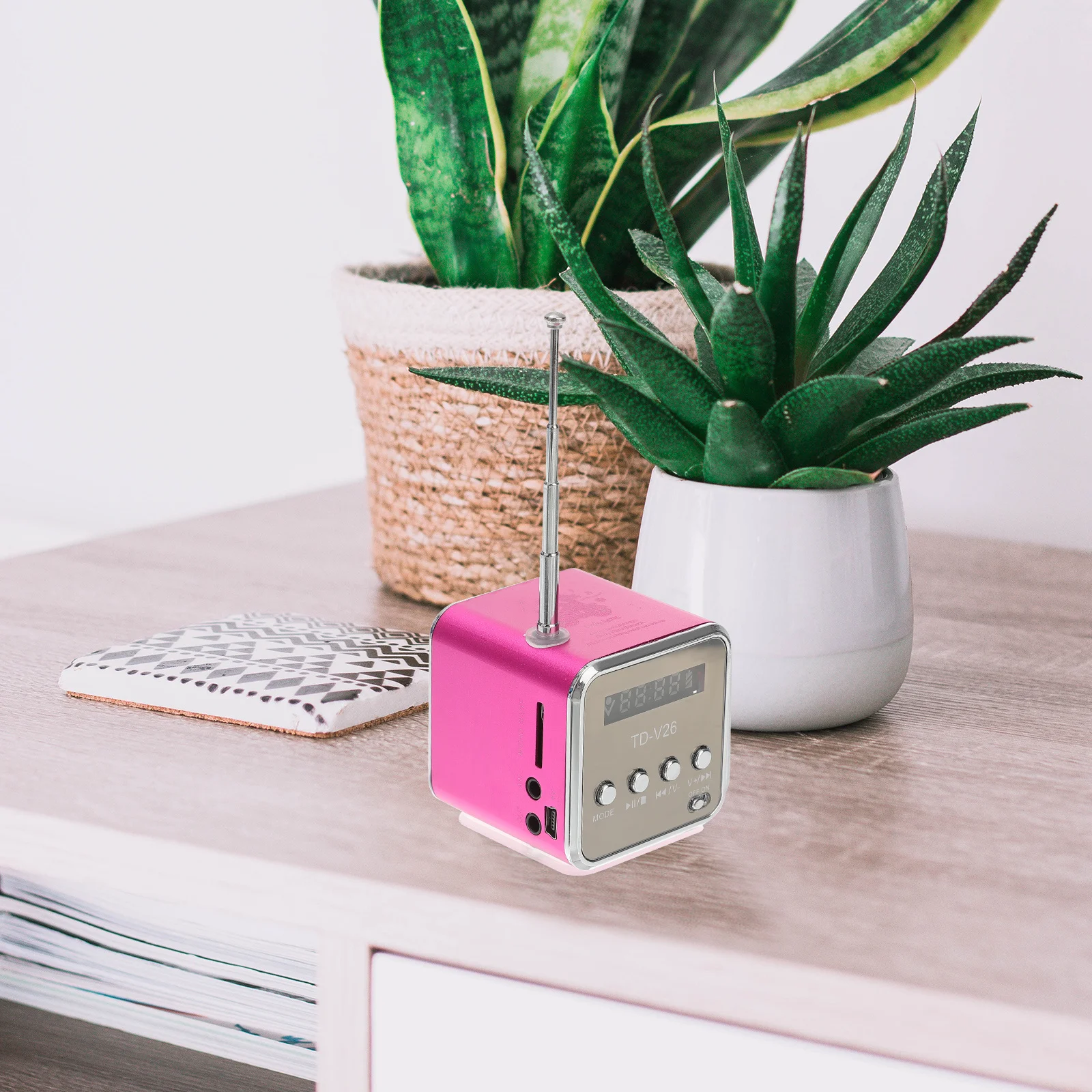 

Portable Mini Digital Speaker Usb Mp3 Player Aluminum Diaphragm Clear Sound Led Display Multi-Color Light