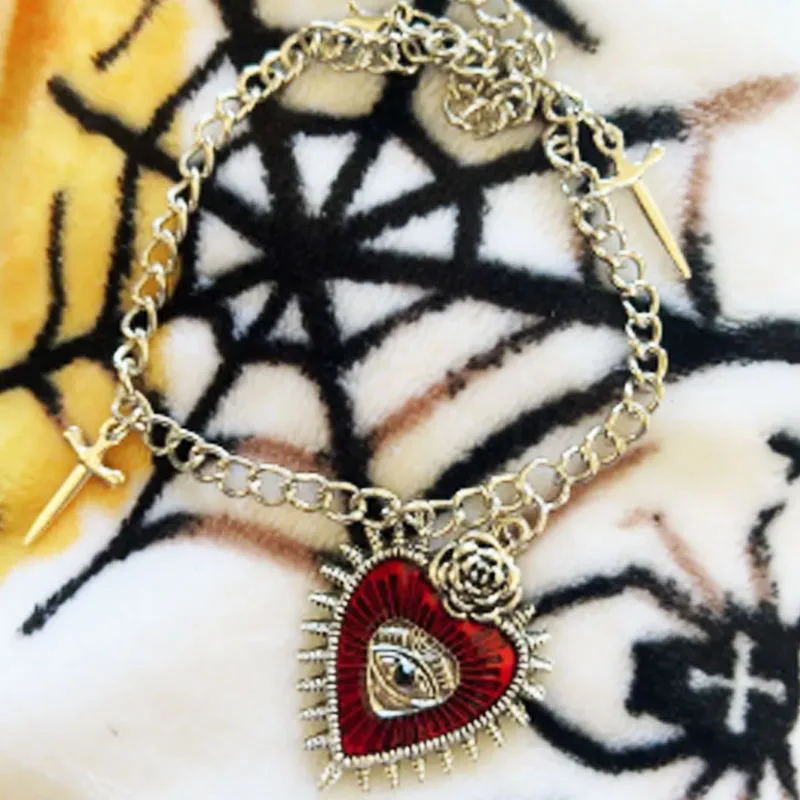 Retro Gothic Heart shaped Jewelry Necklace Devil's Eye Pattern Hot selling Hip Hop Sword Alloy Pendant Necklace for Men and Wome