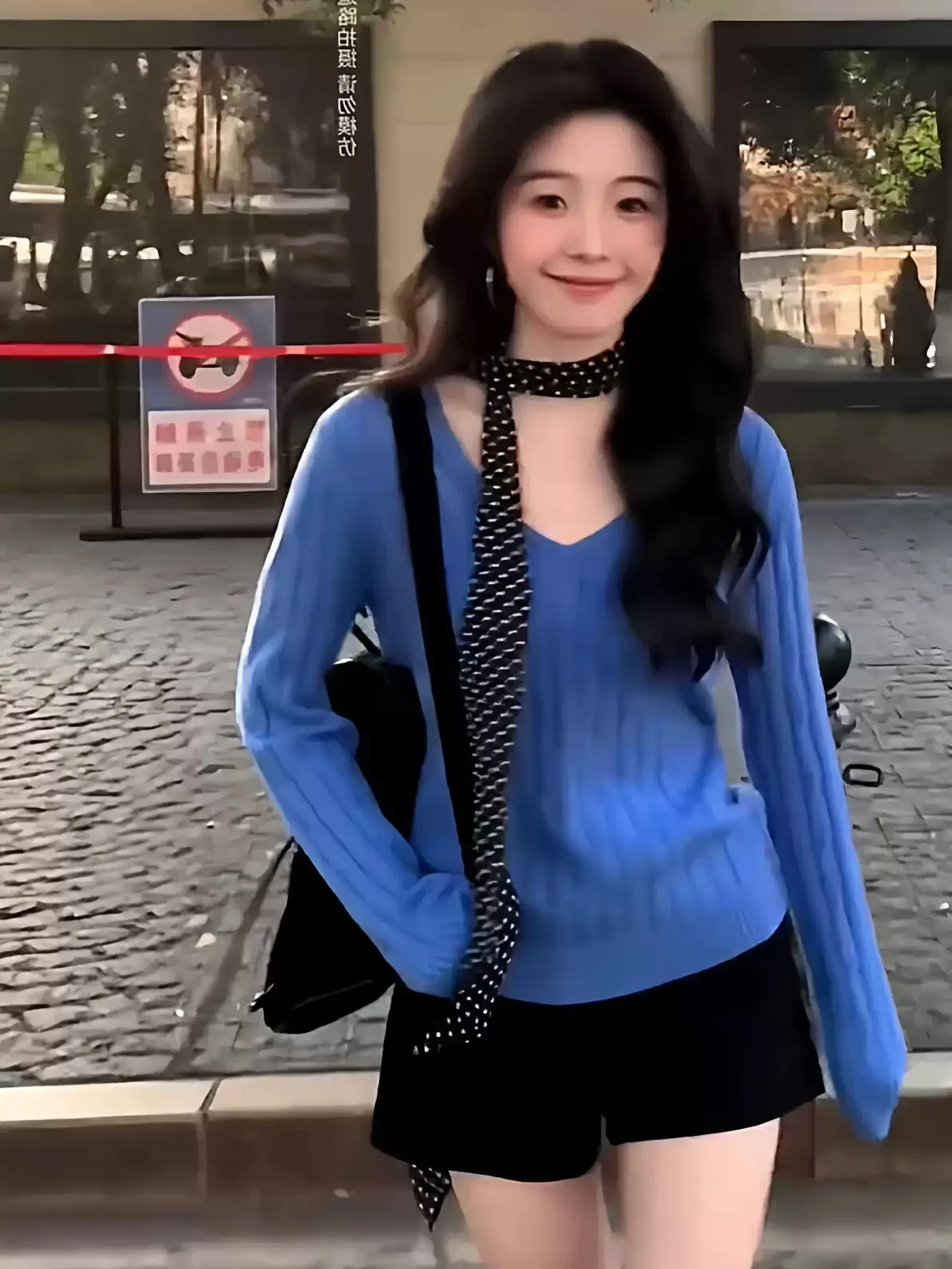 

Синий мягкий вязаный свитер с v-образным вырезом, женский осенний высококачественный облегающий повседневный модный топ для девочек, трикотаж из смеси хлопка