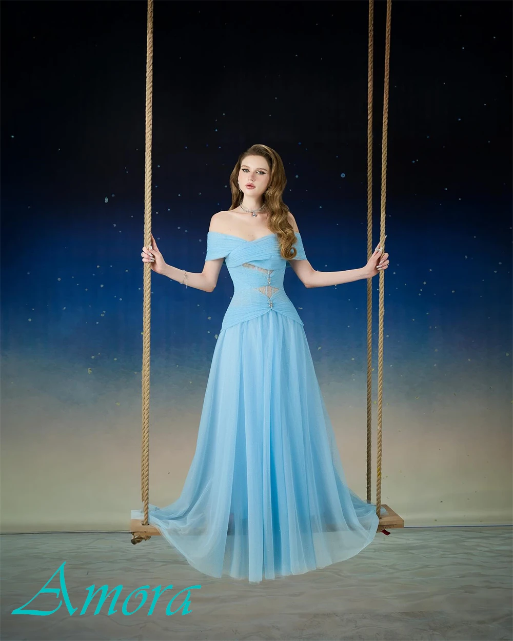 Нежное шифоновое вечернее платье без бретелек по индивидуальному заказу. Изящные платья для выпускного вечера с открытыми плечами. Изысканные платья для особых случаев.