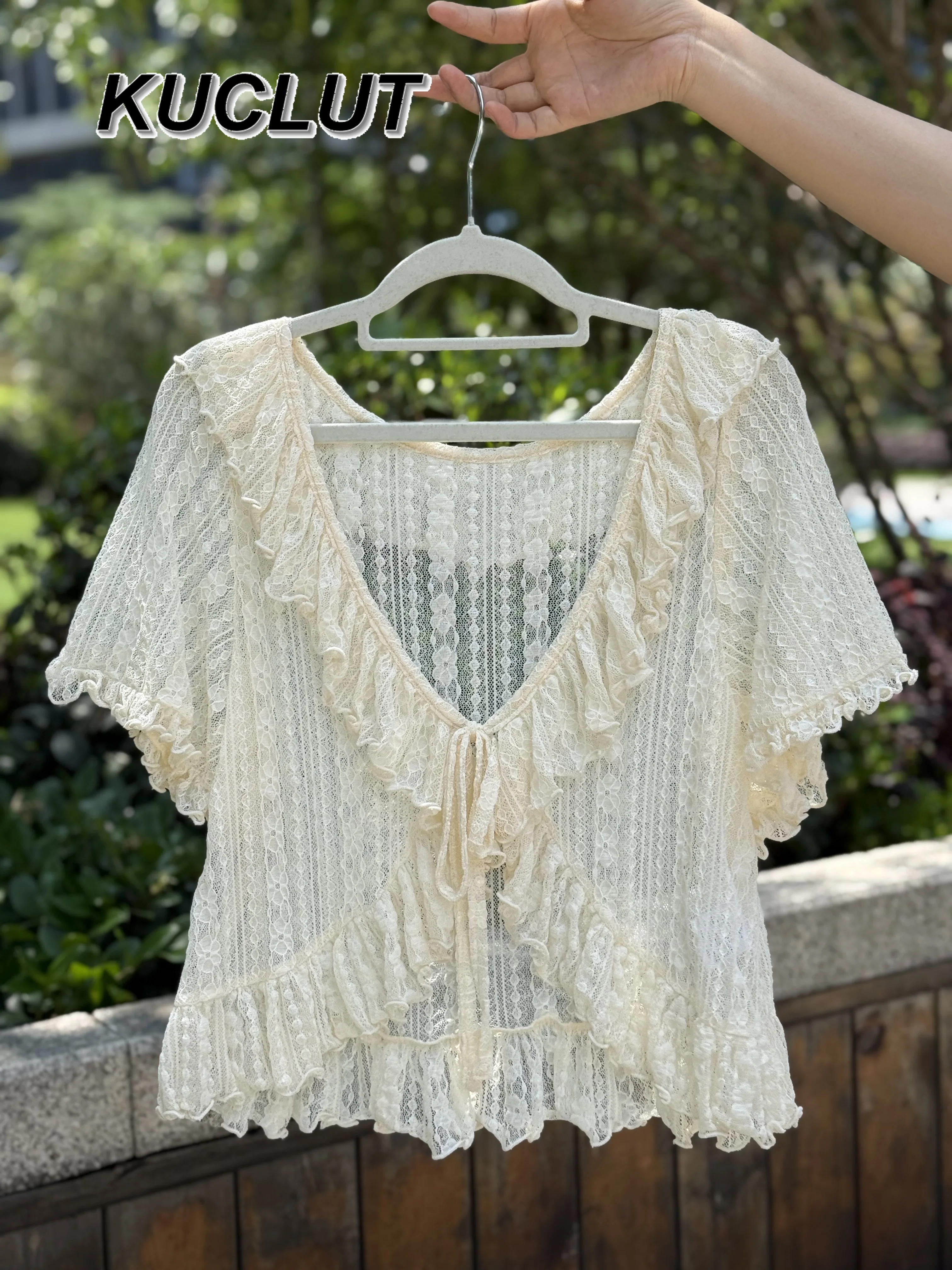 ฤดูร้อนใหม่ Little Fairy เสื้อสเวตเตอร์ถักหวานและน่ารักเสื้อลูกไม้ใหญ่ V คอเชื้อราขอบ ruffle Leaf Horn แขนเสื้อสั้น