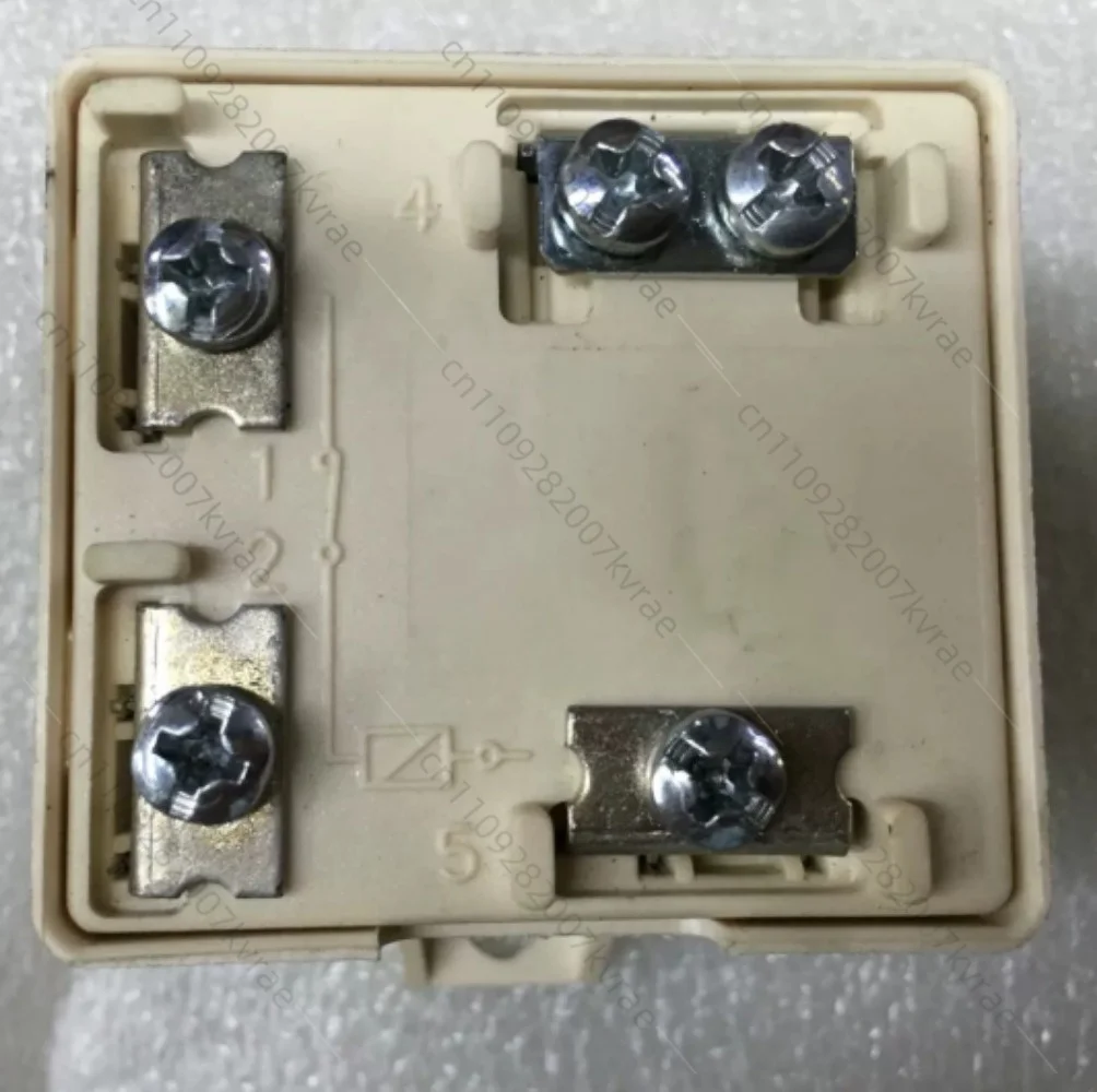 Freezer Refrigerator Display Cabinet Compressor Start Relay 35A RVA403C L512 L603 1253023 image 3