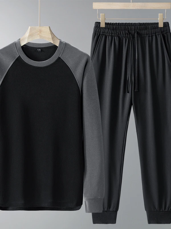 

Мужской спортивный костюм: комплект из двух предметов (футболка с круглым вырезом и длинными рукавами, длинные брюки) – модный повседневный ансамбль для мужчин, коллекция осень-зима