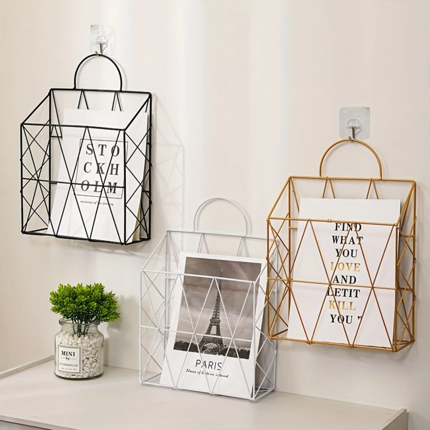 

1pc Metal Basket (10.04''x3.94''x14.96''), Modern Tabletop Book & Magazine Holder, Portable Newspaper Rack, Multifunctional Clu
