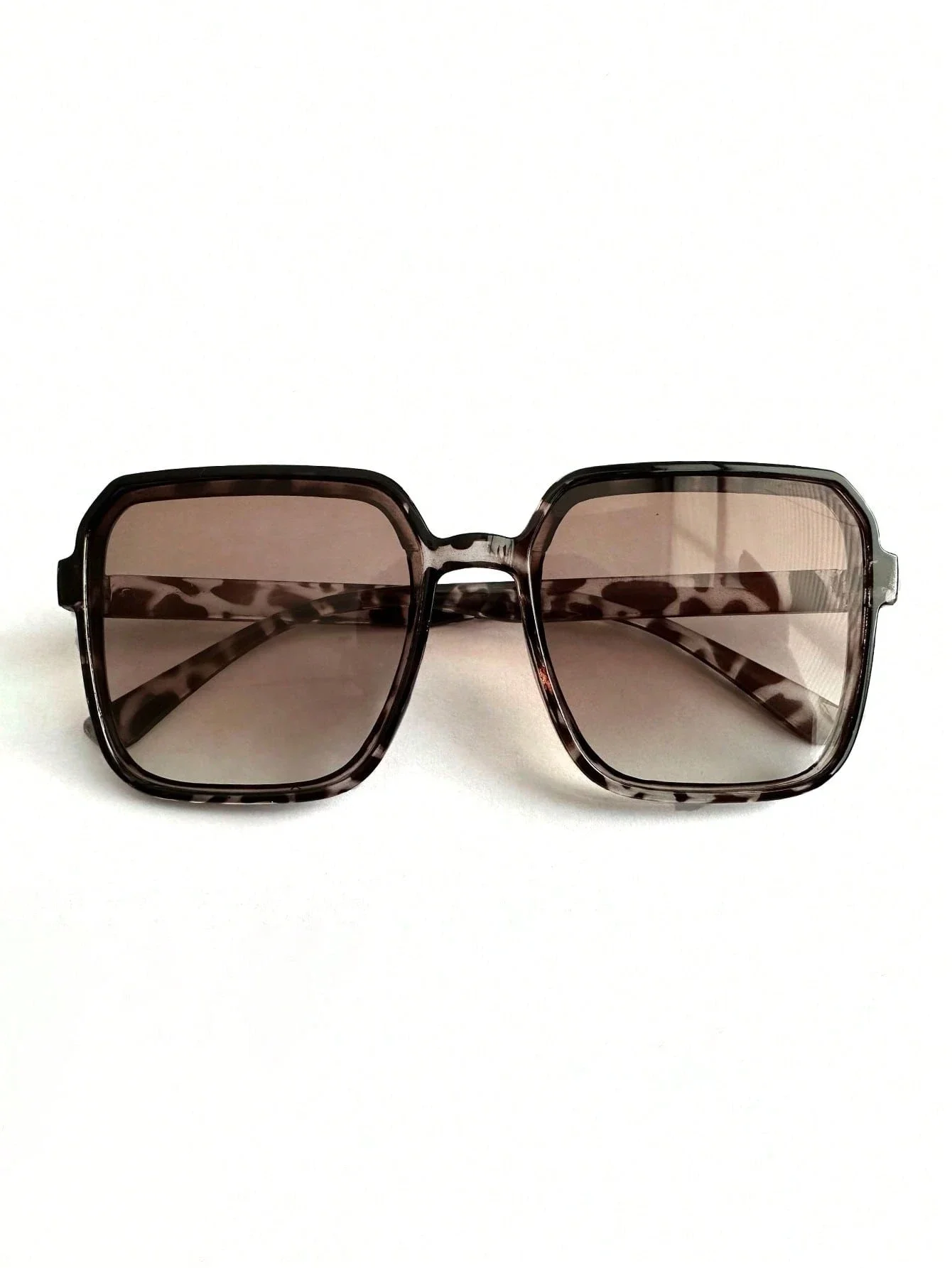 

Большие квадратные модные солнцезащитные очки для женщин и мужчин, летние солнцезащитные очки, несколько цветов