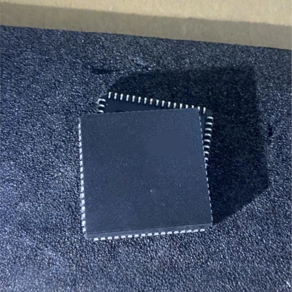 5PCS SAB80C515A-N18-T3 MC9328MX1VM20 DG445DYZ LT1058SW 74HC4049AP 79M05
