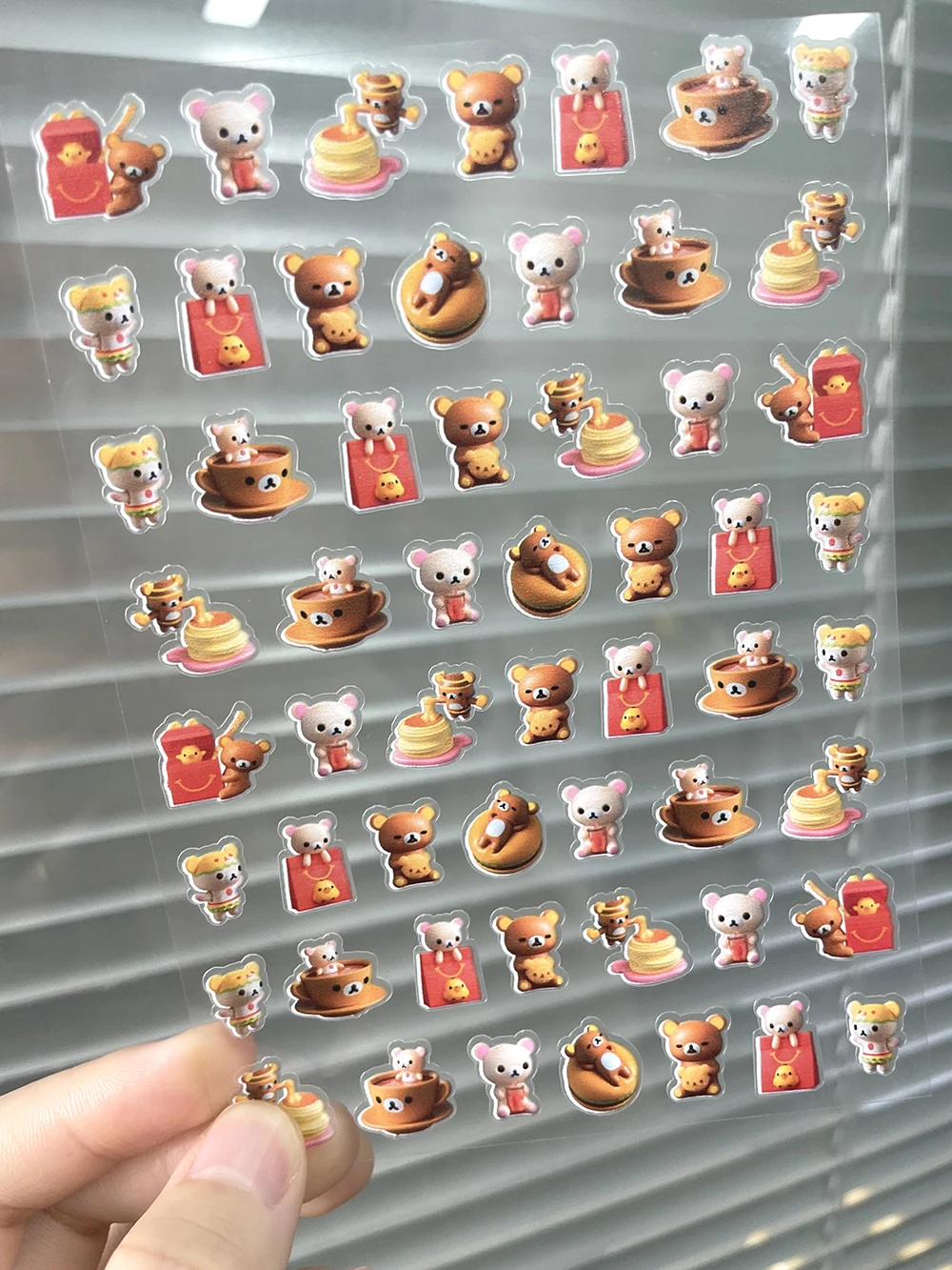 صغيرة لطيف Rilakkuma أربع أوراق البرسيم ملصقات مسمار الفن مقاوم للماء لتقوم بها بنفسك جراب هاتف كأس غطاء لوحة المفاتيح كتيب ملصقات صديق الهدايا