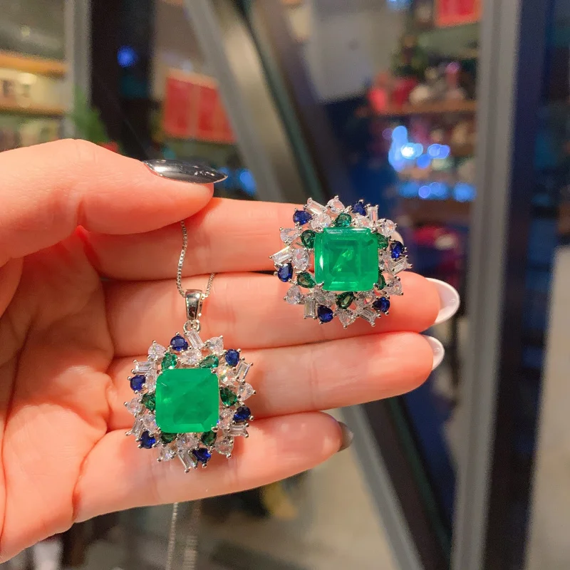 

Jewelry European and American Style Imitation Emerald Color Creative Pendant Ring Suit Main Stone 12*12