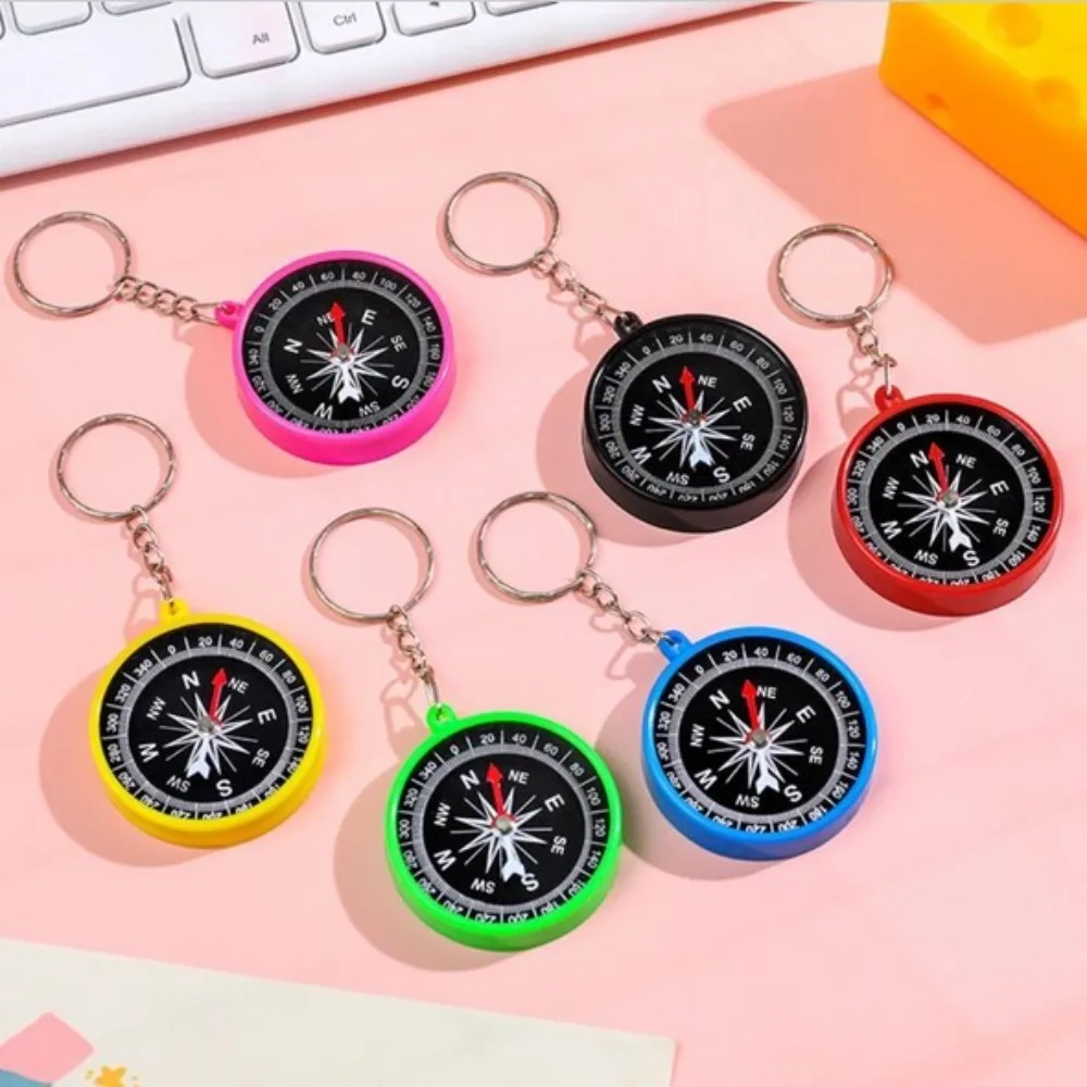 Durable Rotundity Outdoor Pocket Compass Keychain Mini Compass Pendant Outdoor Compass Navigation Tools for Travel Color Random