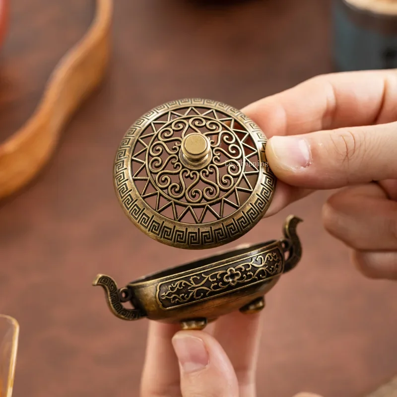 Two-ear Imitation Ancient Incense Burner Exquisite Pattern Hollowed Out Three-legged Stove Household Indoor Tabletop Decoration