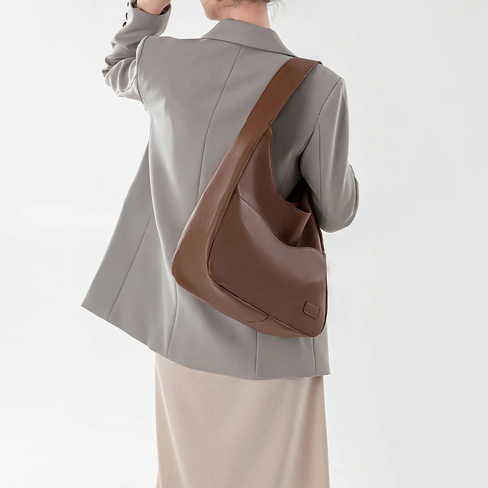 Women'S Solid Color Pu Leather Handbag Casual Fashion Multifunctional Daily Shoulder Bag Simple Style Dumpling Bag