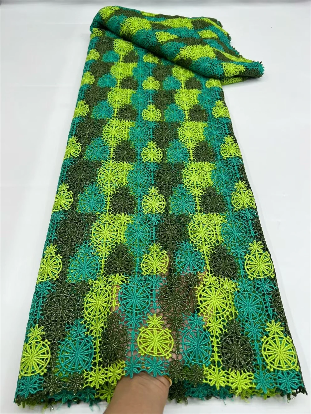 

Multicolor Hollow Out African Guipure Cord Lace Fabric 2025 Nigerian Water Soluble Lace Fabric High Quality Nigerian Material 97