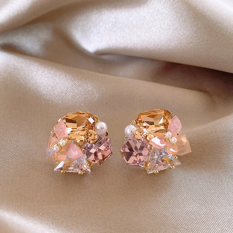 مجوهرات عصرية بتصميم فرنسي جديد مصنوعة يدويًا على شكل زهرة كريستال خضراء هدايا فتاة حلوة إكسسوارات يومية للسيدات