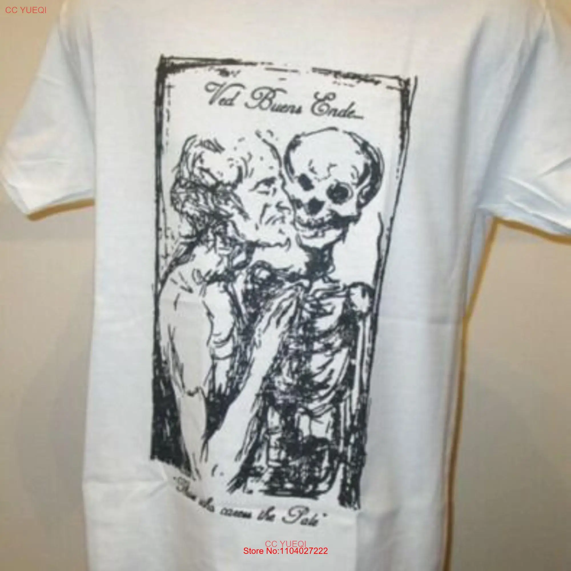 Футболка с длинным или коротким рукавом, в стиле ретро