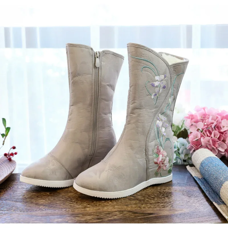 Ethnic Embroidered Women Boots Hanfu Shoes Winter High Top Female Boots Warm Peony Floral Embroidered Shoes Women\'s Cloth Shoes