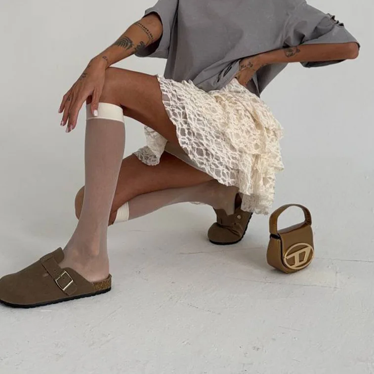 2025 ฤดูร้อนลูกไม้สีขาว Ruffle กระโปรงสั้นเอวสูงกระโปรงรูปตัว A