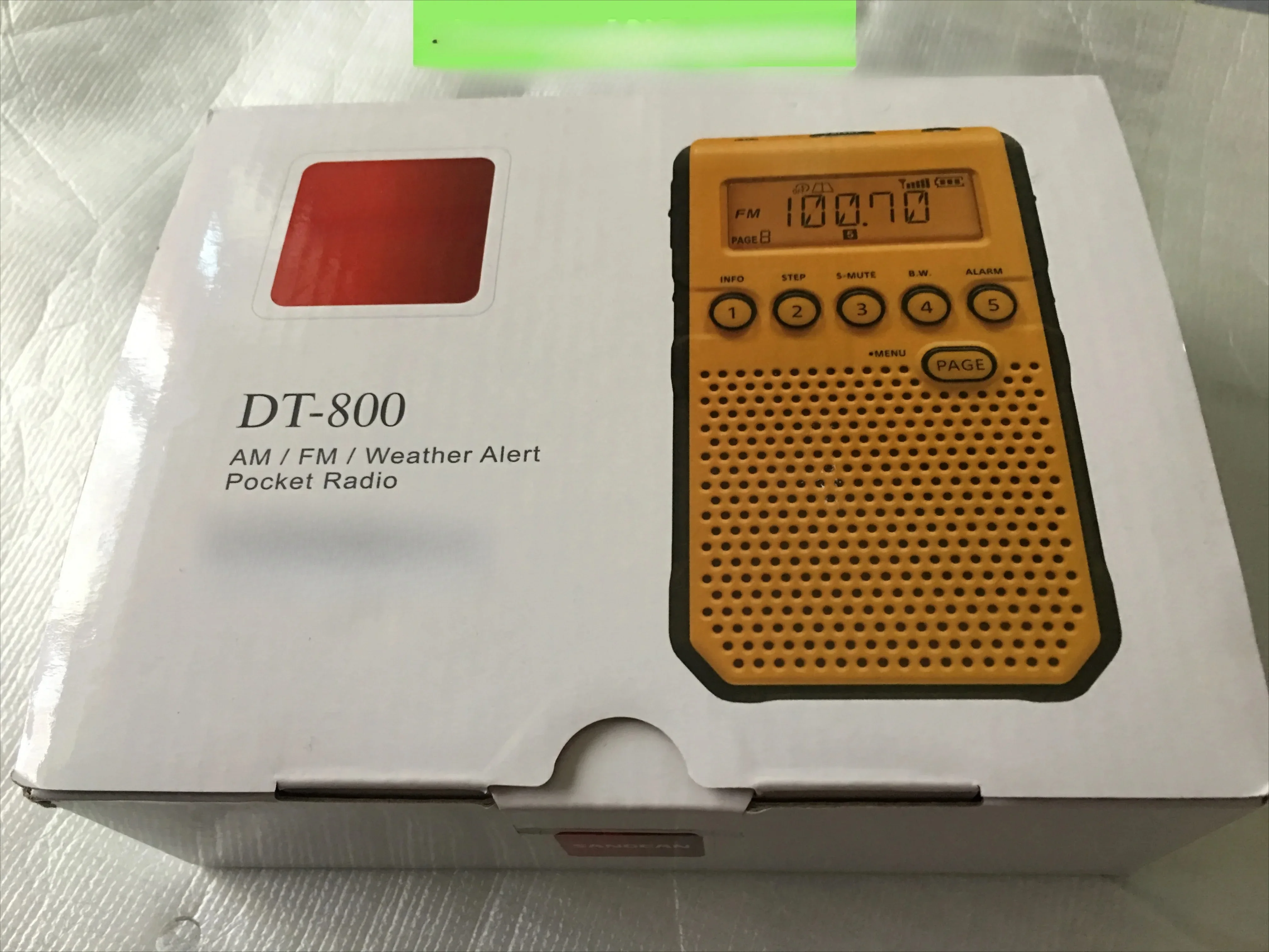 D-T-800 AM/FM digital radio, weather warning charging