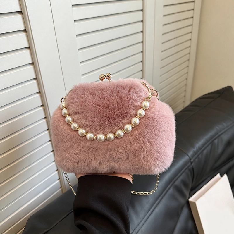 Elegant Women Pearl Handle Faux Fur Plush Crossbody Bag Kiss Lock Closure Removable Chain Dating Evening Purse