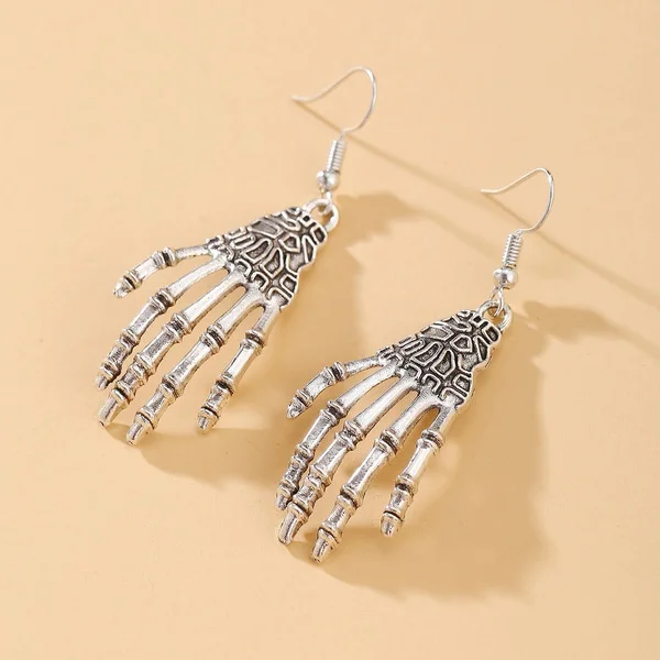 Vintage Punk Skull Palm Earrings for Women Claw Earrings Gothic Accessories Halloween Horror Jewelry Gift Punk Pendientes Mujer