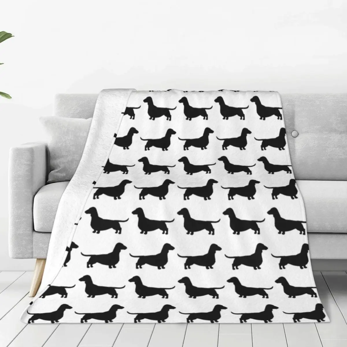 

Dachshund Dog Silhouette Blankets Velvet Spring/Autumn Pets Multi-function Ultra-Soft Throw Blankets for Bed Travel Quilt