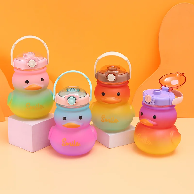 650ml Cute Water Bottle for Girls with Straw Portable Children\'s Kawaii Duck Kettle Summer Large Capacity Plastic Drinking Cup