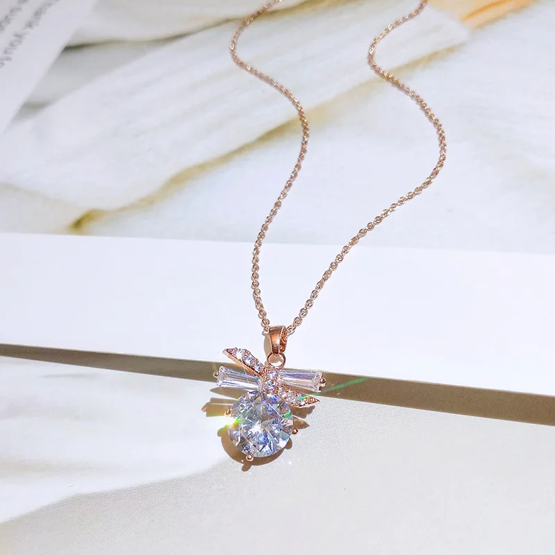 2024 Korea Fashion Silver Cute Bow Crystal Ladies Pendant Necklace Party Valentine's Day Jewelry Accessories Butterfly Necklace