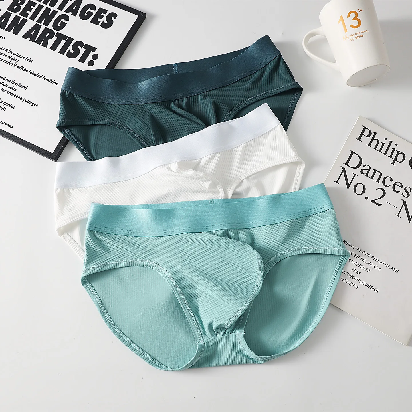 

Мужские трусы-брифы с эффектом подтяжки, ребристые, из ледяного шелка, высокоэластичные, быстросохнущие, мягкие, удобные, спортивные, молодежные, с низкой посадкой, влагоотводящие