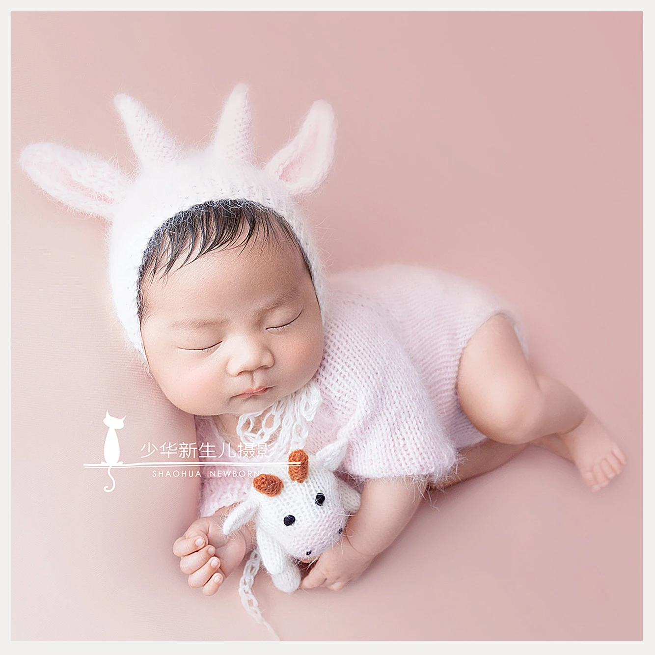

Knitted Angora Cow Toy And Bonnet Baby Rabbit Bonnet And Doll Set Newborn Photography Prop Baby Knitted Animal Toy Photo Shoot