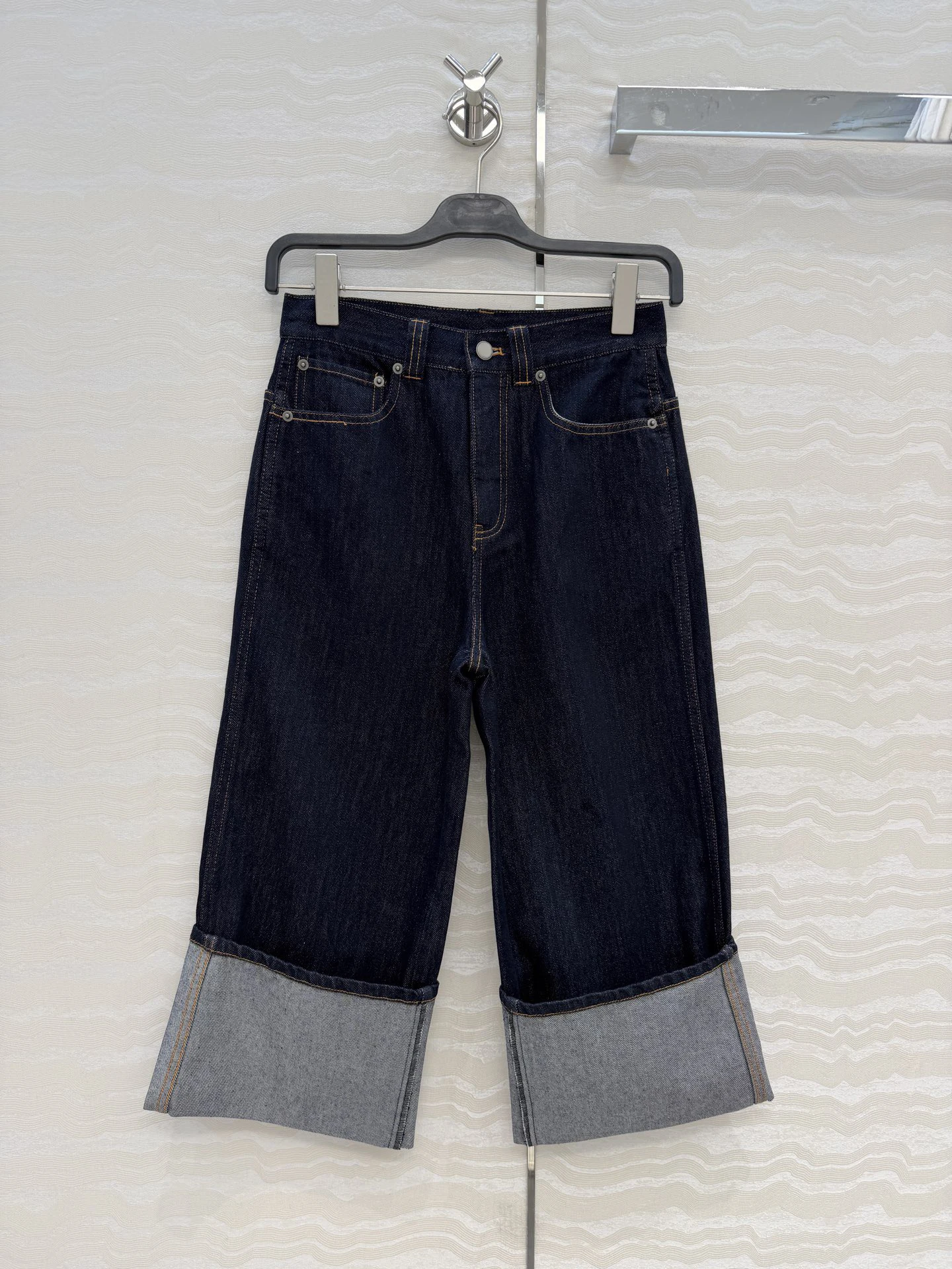 

2026 Summer New Women's Jeans, Medium to Long Curled Edge Jeans, High Quality, Simple and Fashionable Versatile