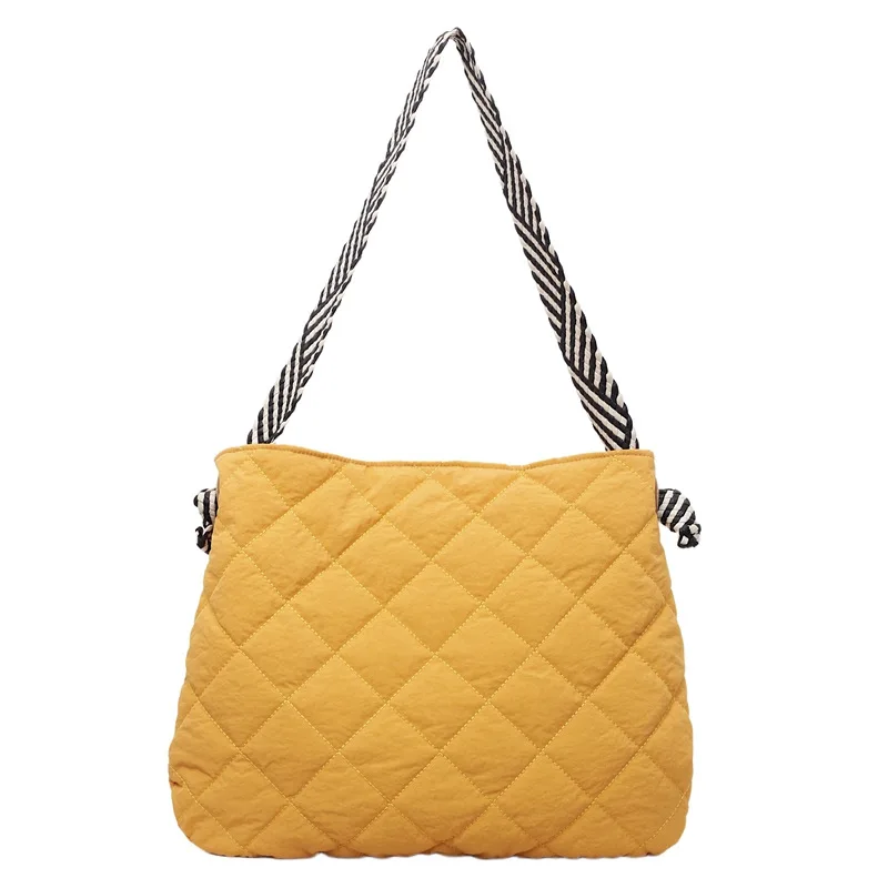 

2025New Fashion Large Capacity Autumn Winter Women's Niche Tote Bag Versatile Quilted Commuter Shoulder Cotton Jacket Bag