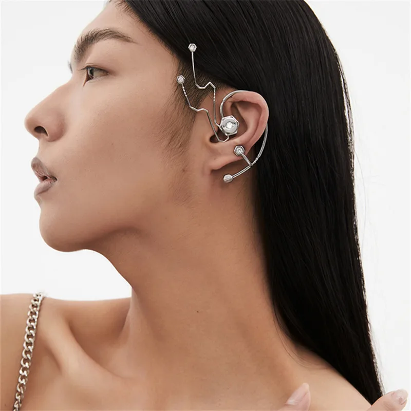 Original Design Cyberpunk Hip-Hop AI Sci-fi Computer Link Ear-hook Metal Men Women New Gothic Ear-hook Trend Fashion Jewelry