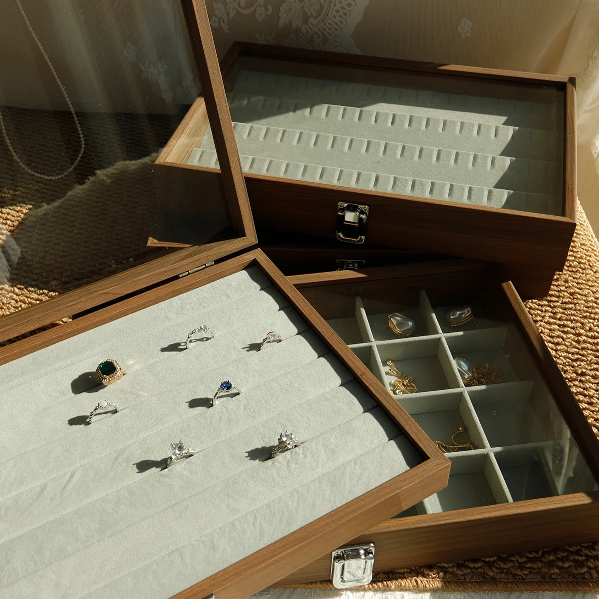クルミ材木目調ジュエリーボックス、指輪、ネックレス、イヤリング収納オーガナイザーボックス、ブレスレット、ハンドチェーン、ジュエリー収納