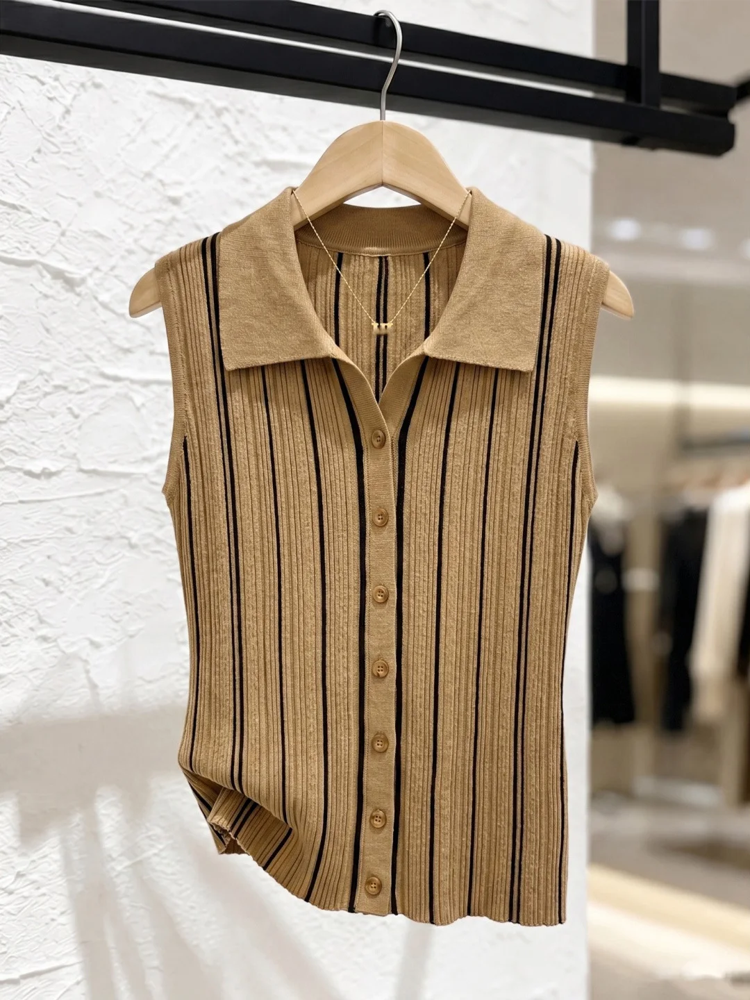 Summer Design Ice Silk Knitted Top Women's Collar Sleeveless Stripe Fashion Retro Korean Style Straight Cut Commute Wear