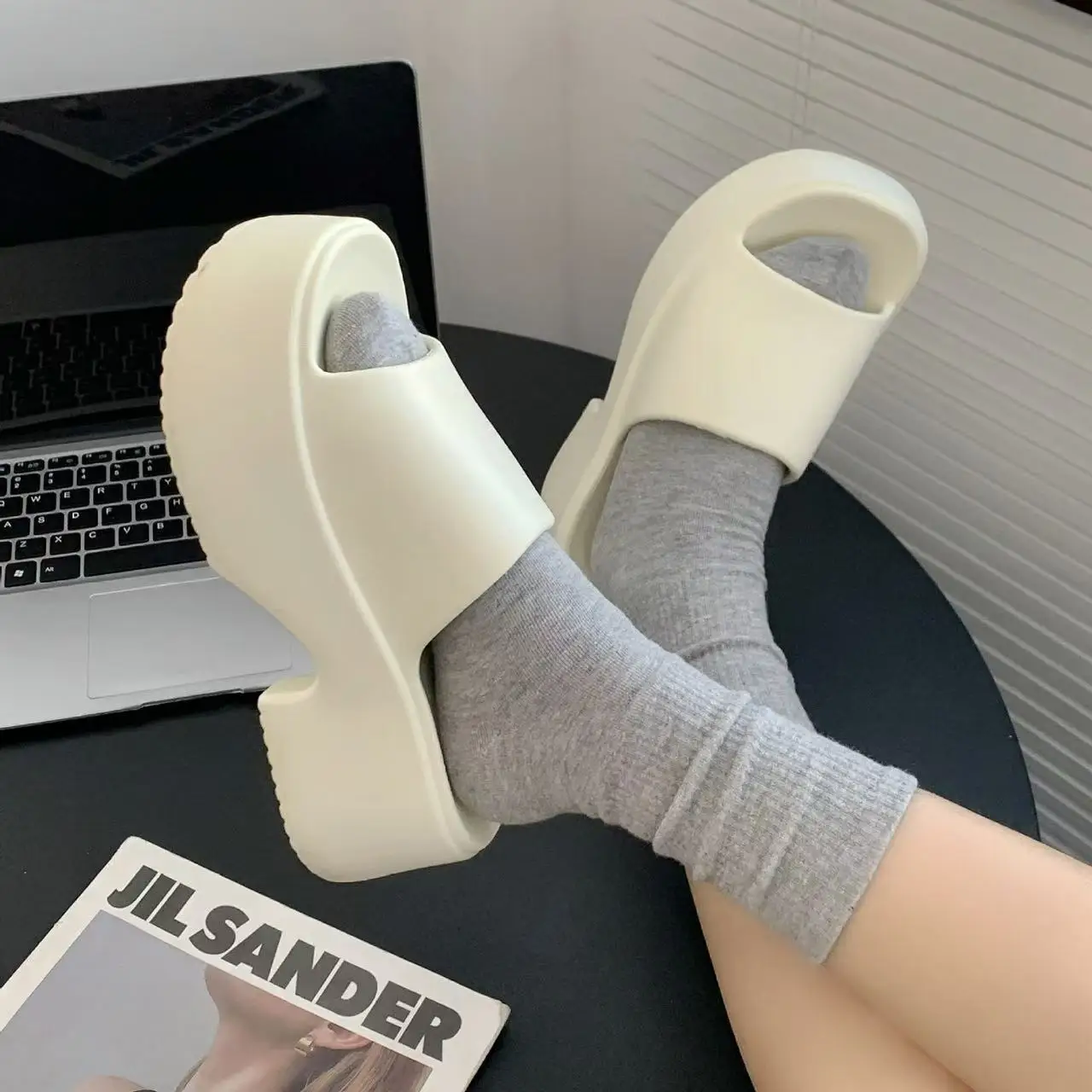 Women's Fashion Thi… - image