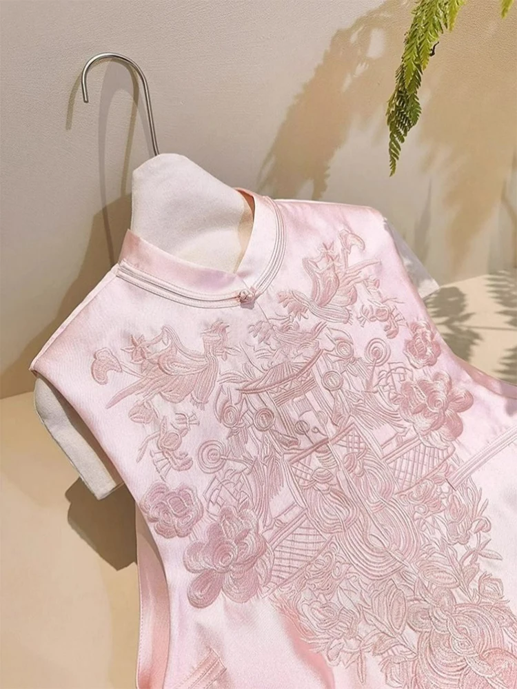 เสื้อกั๊กปักลายสีชมพูสำหรับผู้หญิง ฤดูใบไม้ผลิ 2025 สไตล์จีนใหม่ กระดุมแบบจีน คอตั้ง ทรงเข้ารูป