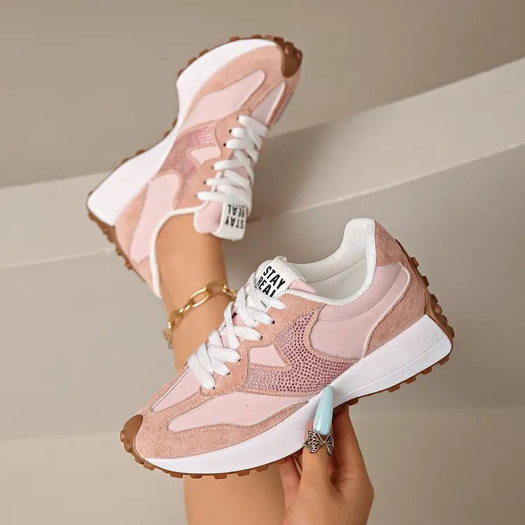 2026 Spring and Autumn New Fashion Rhinestone Sequined Decorative Sneakers Women's Non-slip Comfortable Thick-soled Daddy Shoes