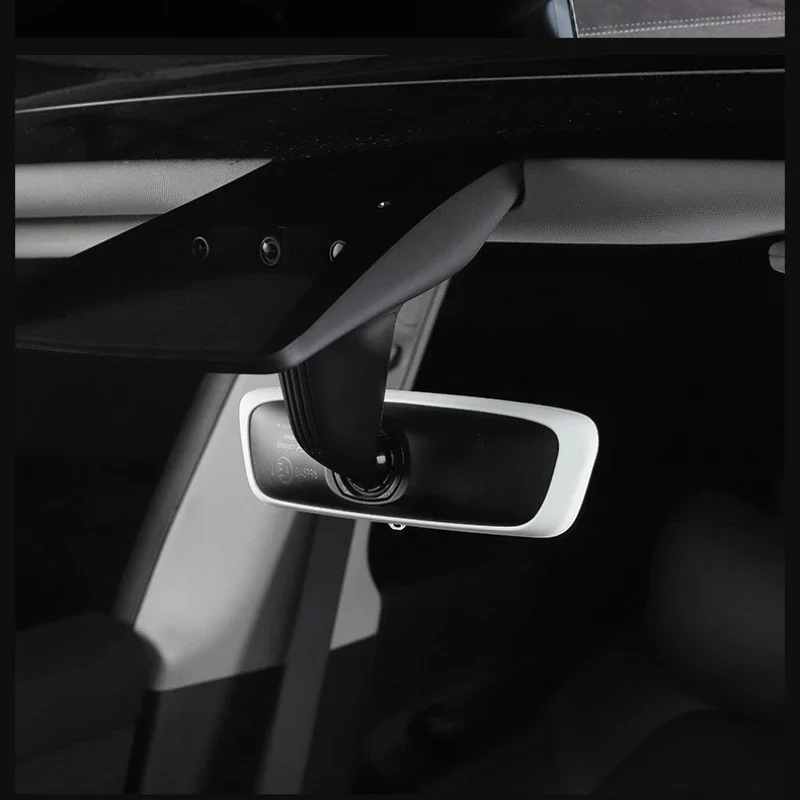 Tesla Model 3/Y Silicone Screen Protector - usage example