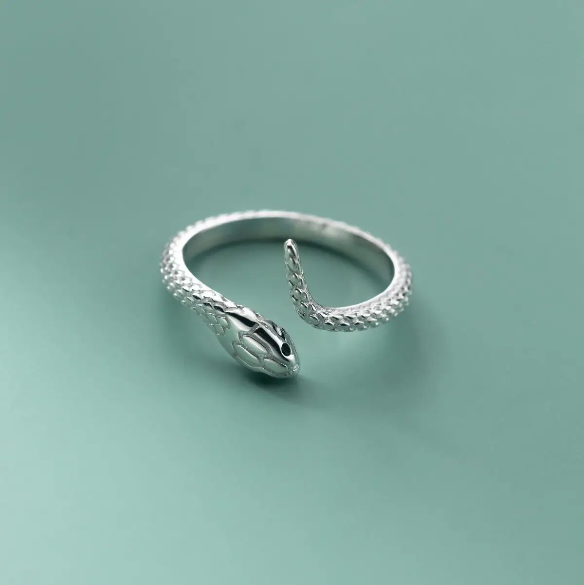 

Новая мода, простая линия в форме змеи, стерлинговое серебро 925 пробы, темперамент, индивидуальная змея, животное, популярные открывающиеся кольца TYB155