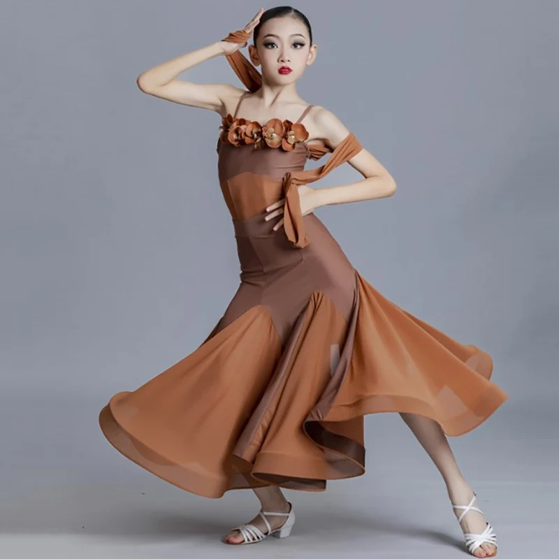 Abito da ballo moderno per ragazze adulte, competizione per bambini, body e gonna grande in rete, costumi di danza valzer standard nazionale