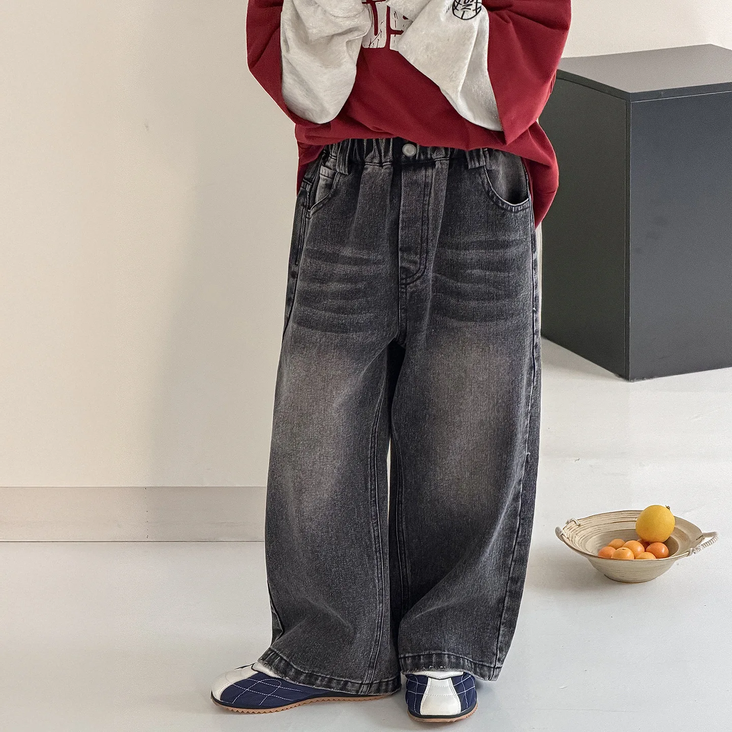 

Детская одежда: Модные повседневные джинсы для мальчиков, свободного кроя, весна 2026, новинка, ретро и универсальные