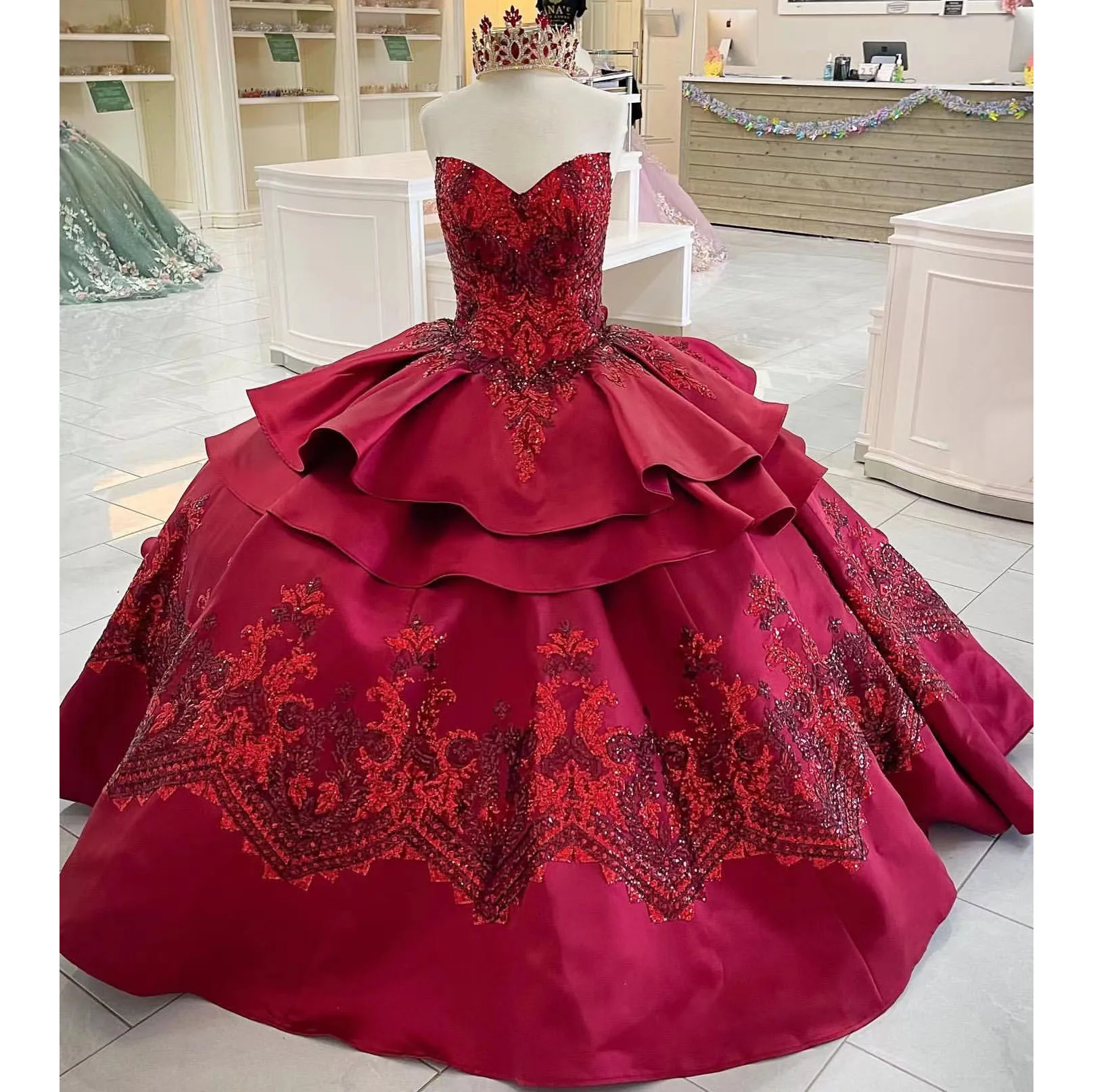 New Red Quinceanera Dresses For Sweet 16 Girl Satin Sequined Appliques Princess Ball Gowns Birthday Prom Dress Customized