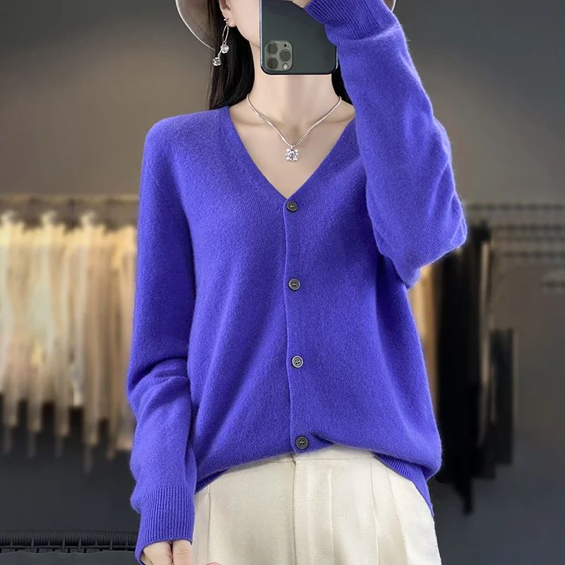 

Autumn And Winter New Cardigan 100% Merino Wool Knitted V-neck Sweater For Women, Loose And Soft Cashmere Sweater WQ015