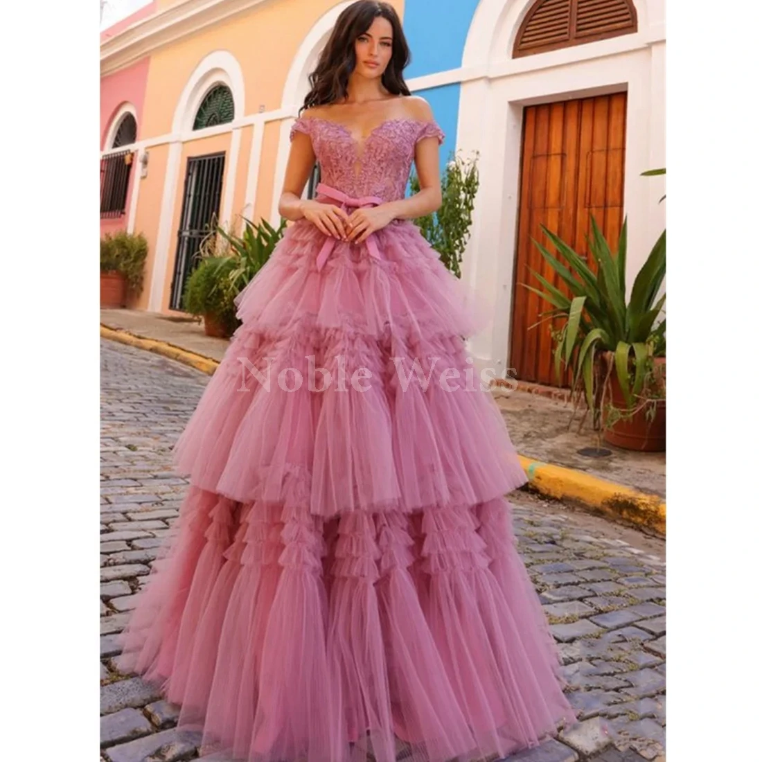 

Elegant Strapless Tulle Pleat Tiered Evening Dresses for Women A-Line Style Off The Shoulder Prom Gown Customize