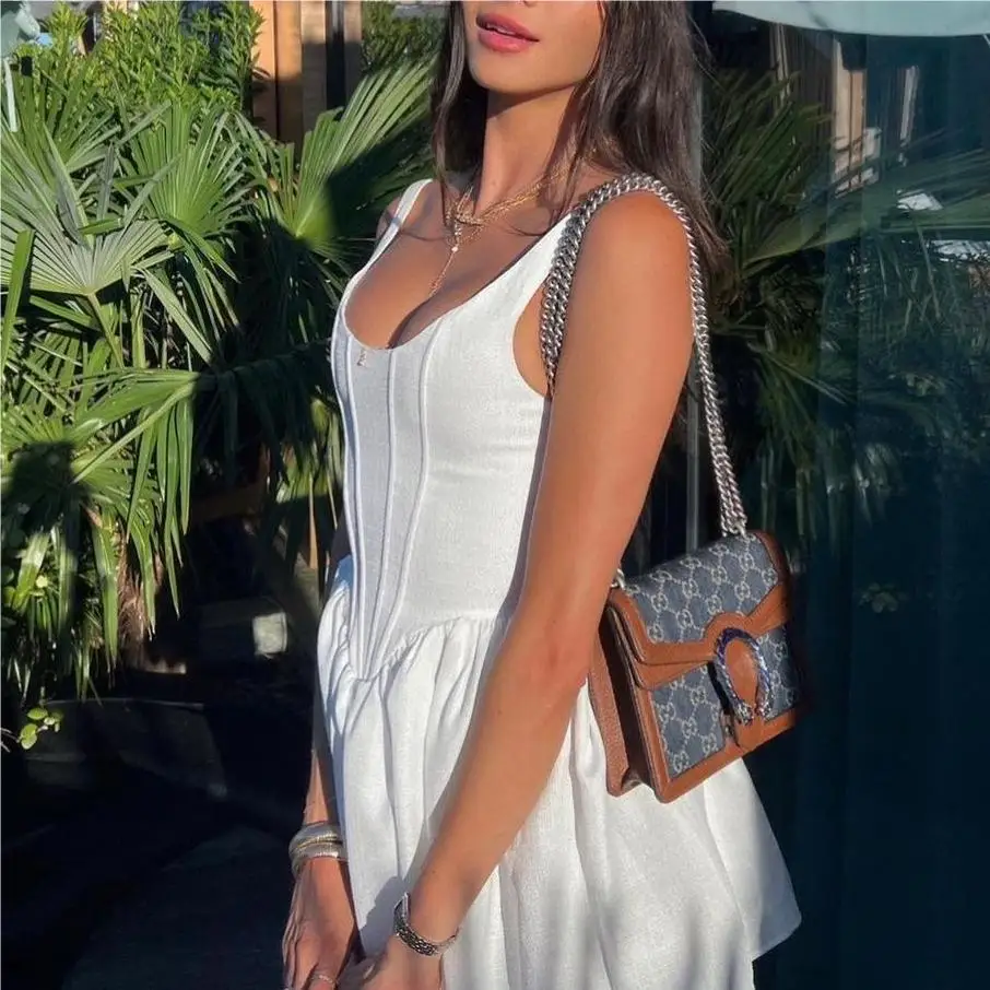 Vestiti estivi donna 2024 abiti corti per le donne abiti da sera da sera mini abito aderente bianco elegante abito con volant senza schienale