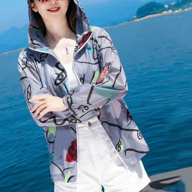 Korean 2024 Autumn New Women's Hooded Spliced Zipper Bright Line Decoration Printed Stylish Loose High Street Long Sleeve Jacket